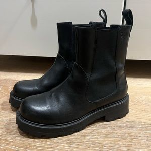 Vagabond winter boots. Hardly worn!